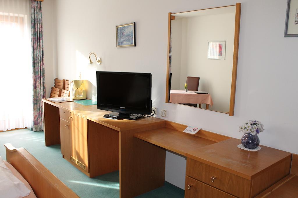 Hotel Garni Vogelsang Bad Fussing Room photo