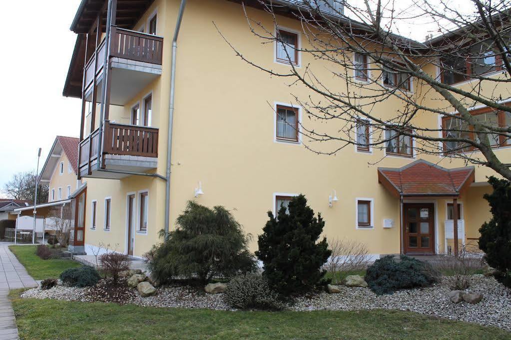 Hotel Garni Vogelsang Bad Fussing Exterior photo